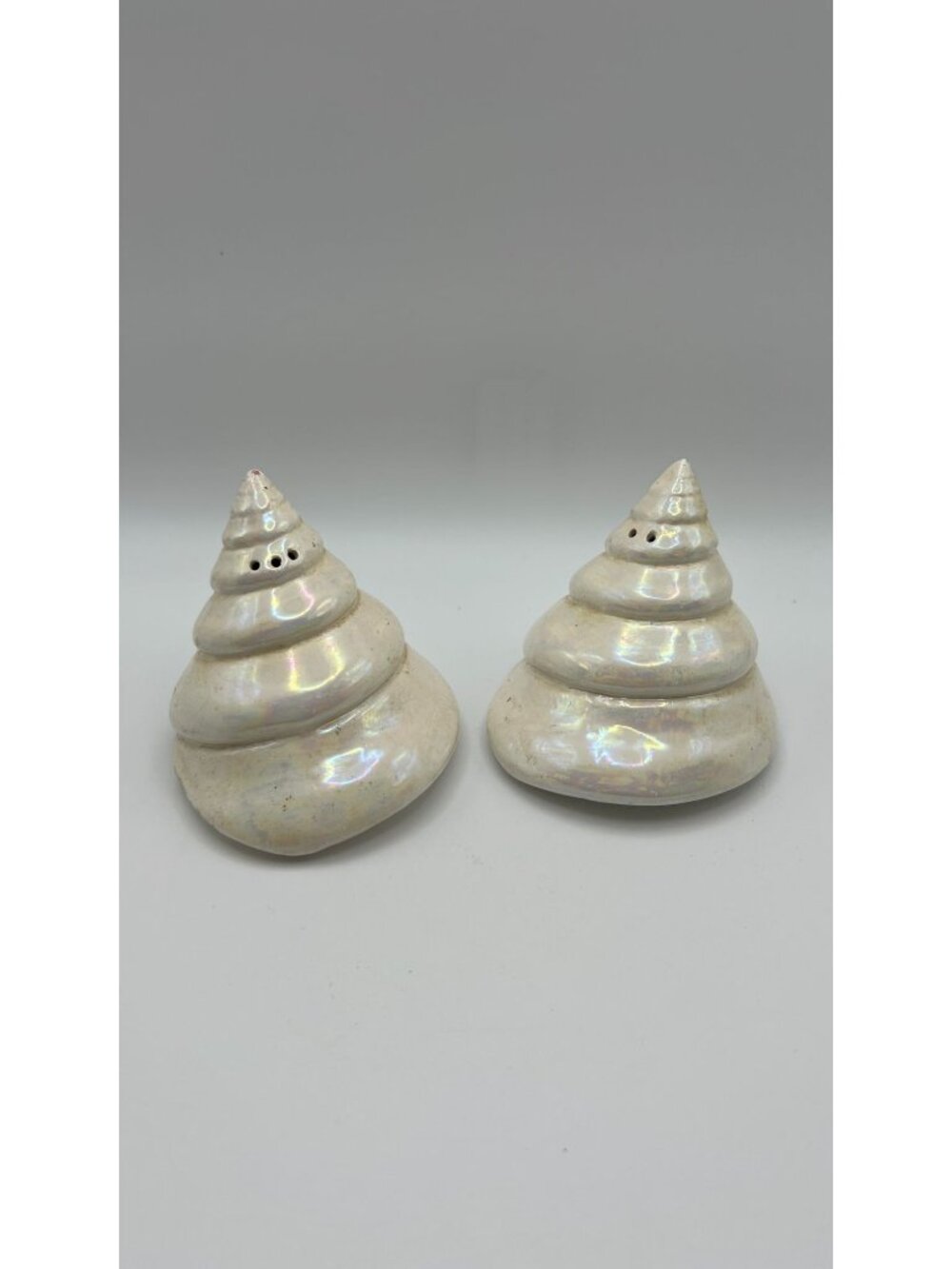 Ceramic Iridescent Seashell Salt & Pepper Shakers Made In Taiwan White Coastal K